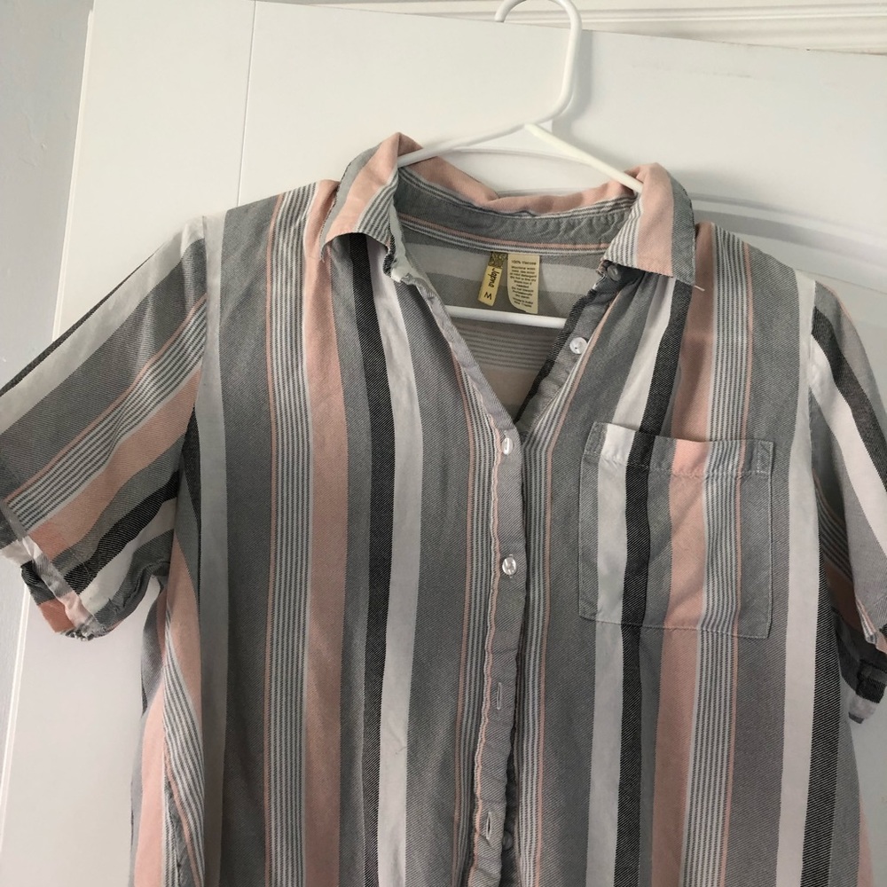Shirt - Picture 2 of 3